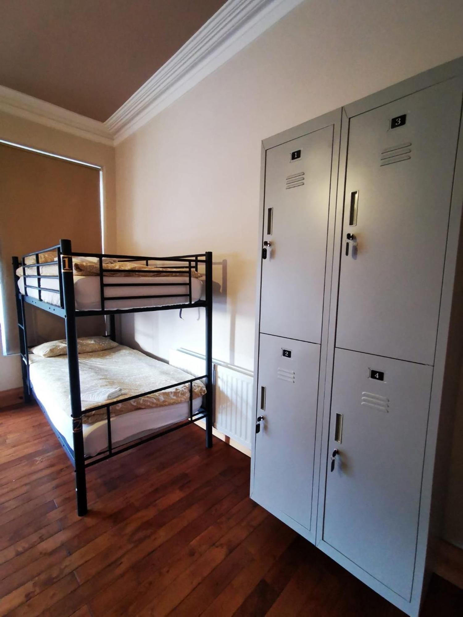 Gr8 Hostel At The Mount Белфаст Экстерьер фото